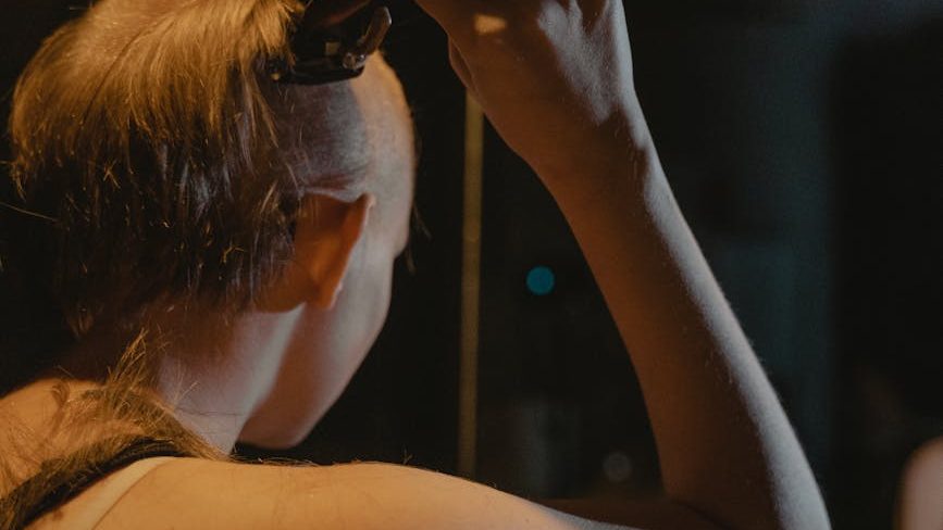 Hair Loss Grief Journal Prompts: Honoring the Emotional&nbsp;Journey