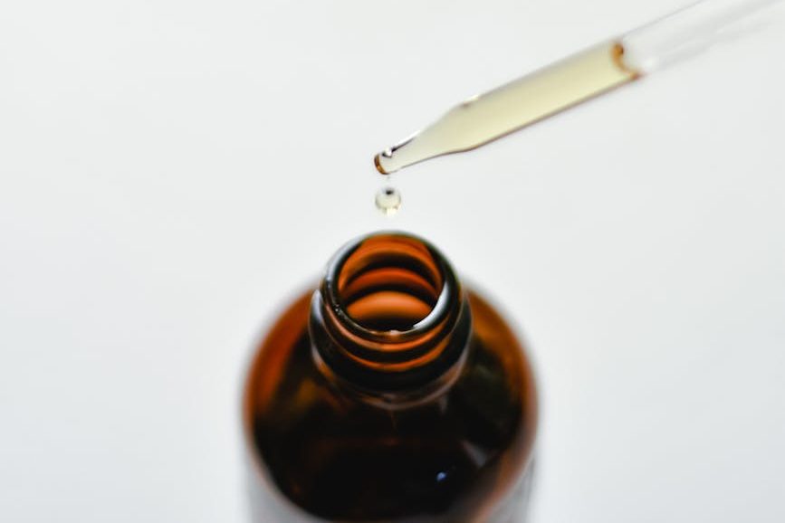 DIY Hair Growth Oil Recipe – The Secret to Thicker Hair in 30 Days! (No Magic Potions&nbsp;Required)